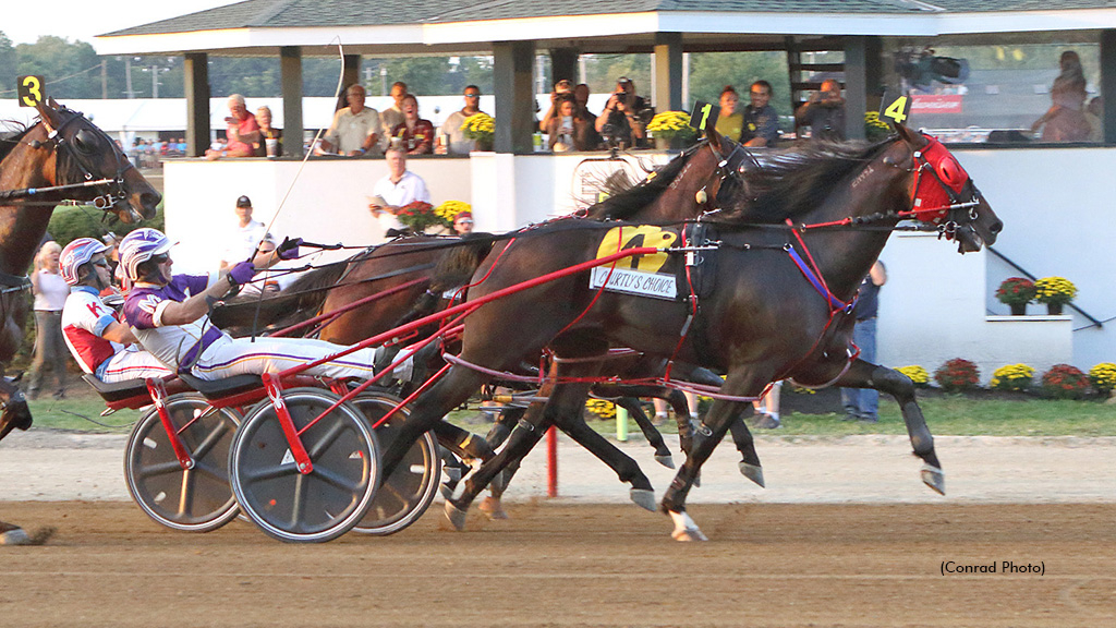 Courtly Choice winning the Little Brown Jug