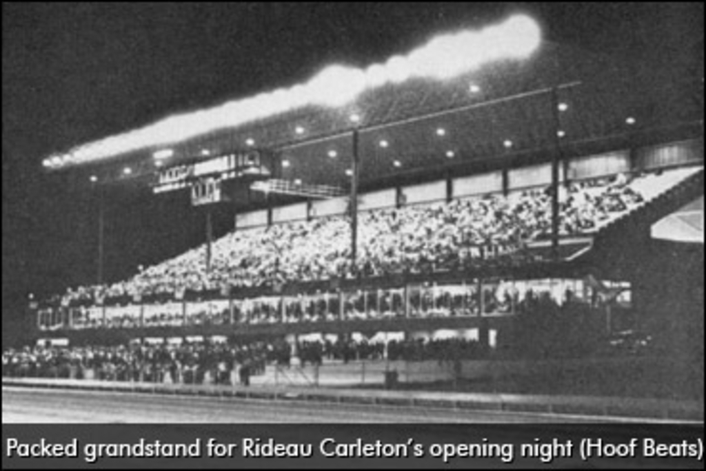 rideau-carleton-grandstand-370.jpg