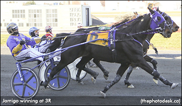 Jamigo Takes Photo At 3R