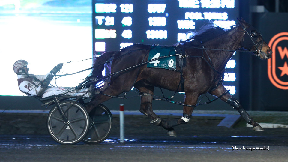 Wheels On Fire Wires Preferred Foes; MacDonald & Auciello Dominate