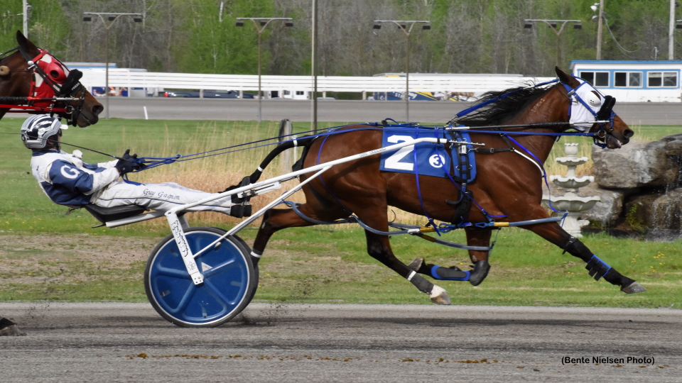 Sauble Delightful Scorches Rideau; Gagnon Takes Six