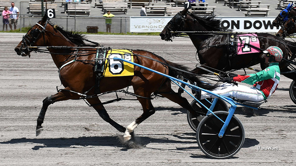Pacing Glamour Boys Hit Vernon In NYSS Pacing Glamour Boys Hit Vernon In NYSS