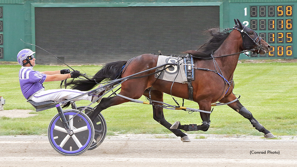 Pearl Snaps Leads Buckeye Stallion Series Winners