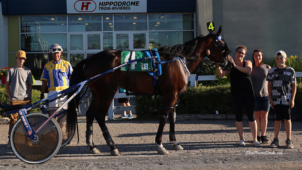 Quebec Series Wins For HP Felicity, Royalty Beer