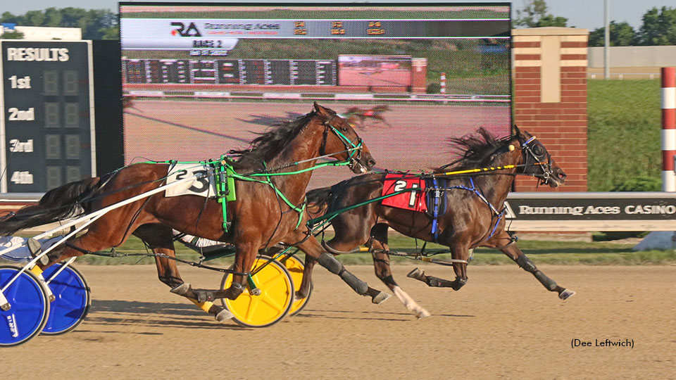 Little Rocket Man Ties Running Aces Record