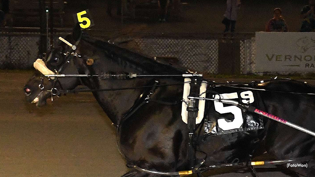 Natameri Nabs Vernon Open