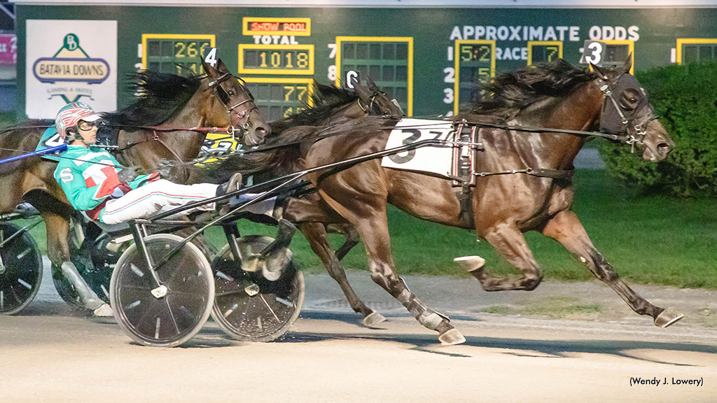 Cecil Hanover, Onion Gum Win NYSS At Batavia