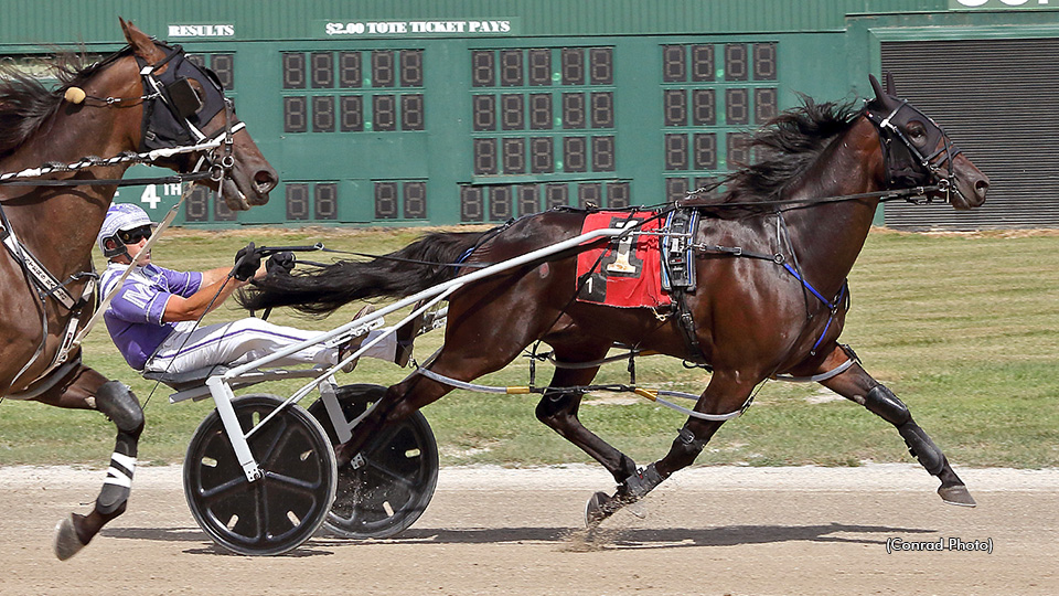 Wire-To-Wire Winners In Buckeye Stallion Series
