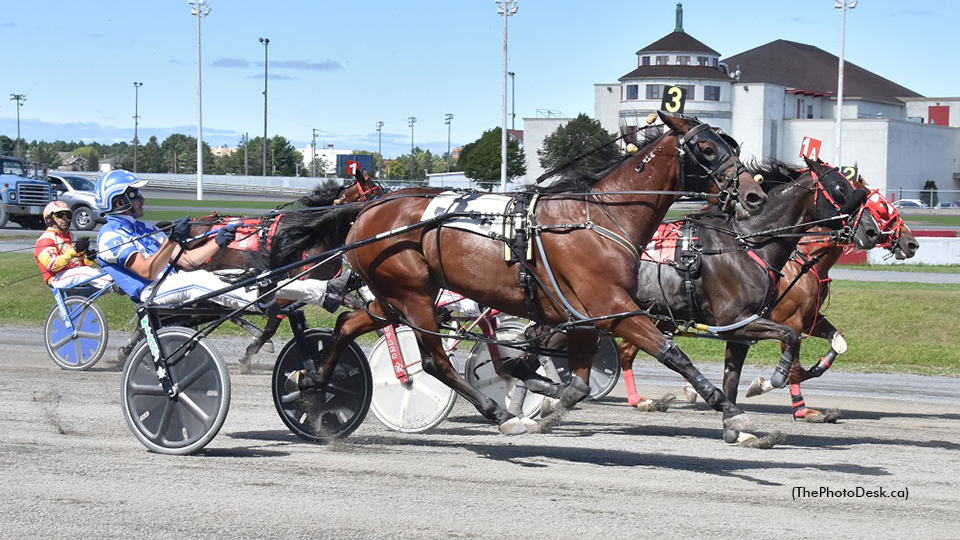 Caretaker Celebrations And A Photo Finish Highlight 3R Card