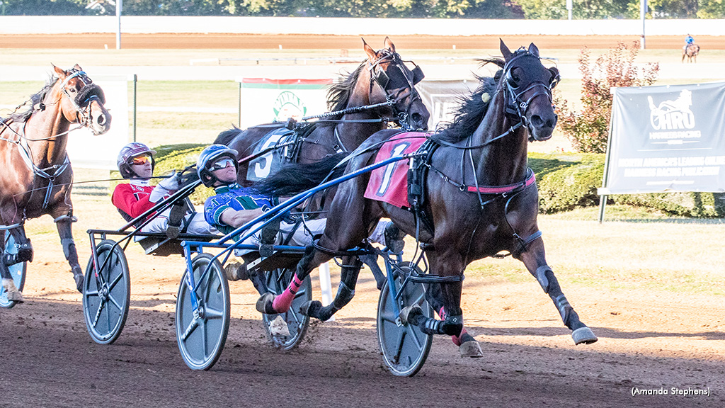 'Allywag' Upsets 'Bulldog' In Record Red Mile Performance