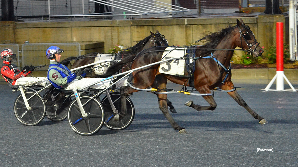 Powerful Mist Fillies Sweep DSBF Splits Tuesday