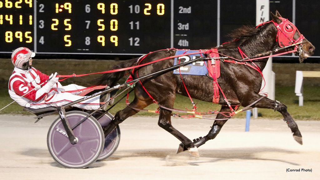 Smith Wins Half Of Dayton Card