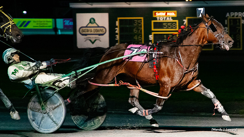 Streaking Winners Top Batavia; Cummings Wins Five