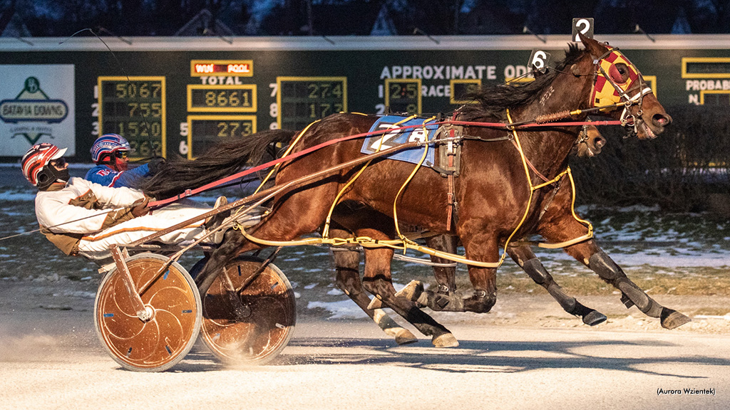 Cummings Wins Six At Batavia