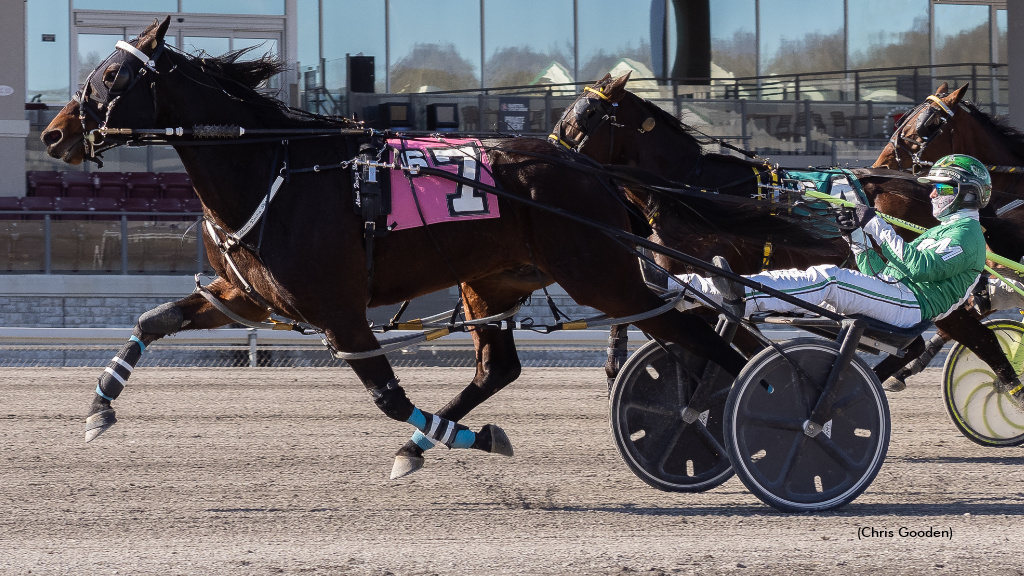 Howard Hughes N Flies To Victory Friday