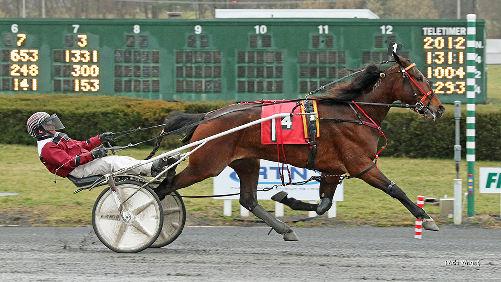 Beltrami Sweeps AHDC Trots