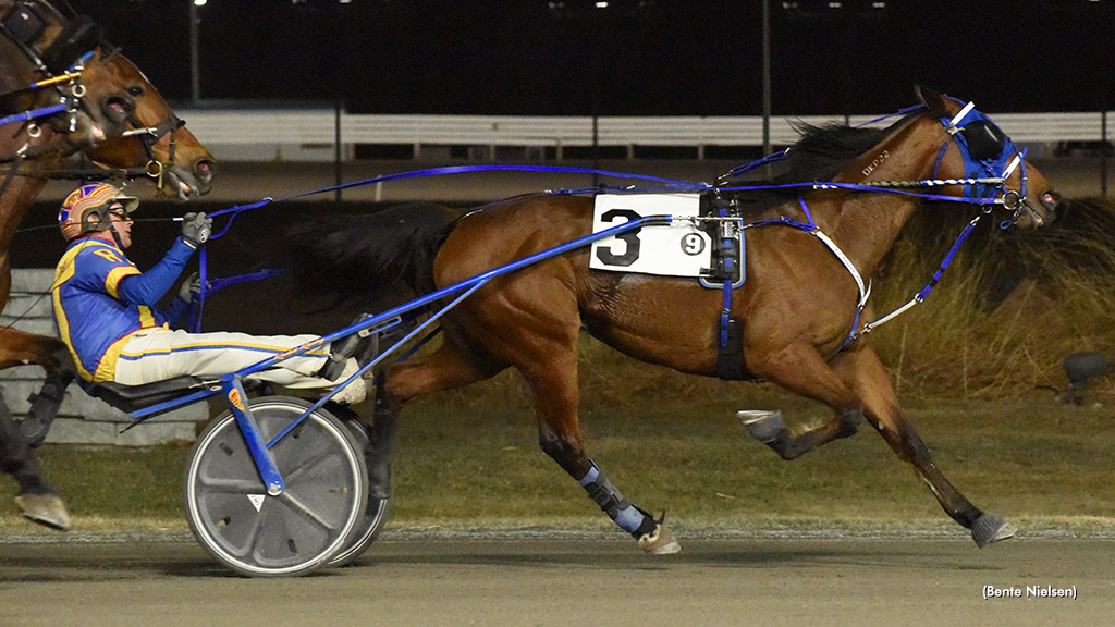 Seeyou Men Sparks Toteboard In Rideau Preferred