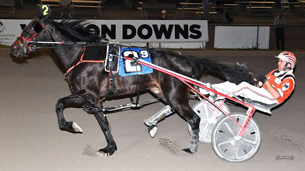 MacDonald Wins Five At Vernon