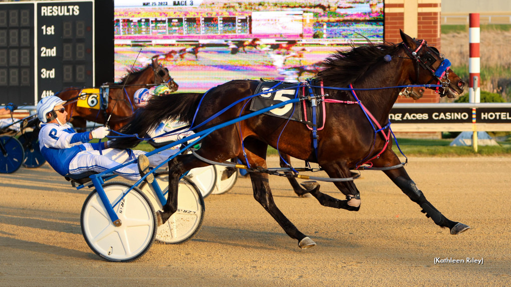 King Of Aces, Maggie Rhee Tops At Running Aces