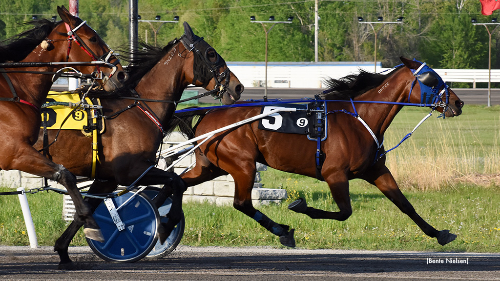 Seeyou Men Takes Rideau Preferred; Archer Wins Three
