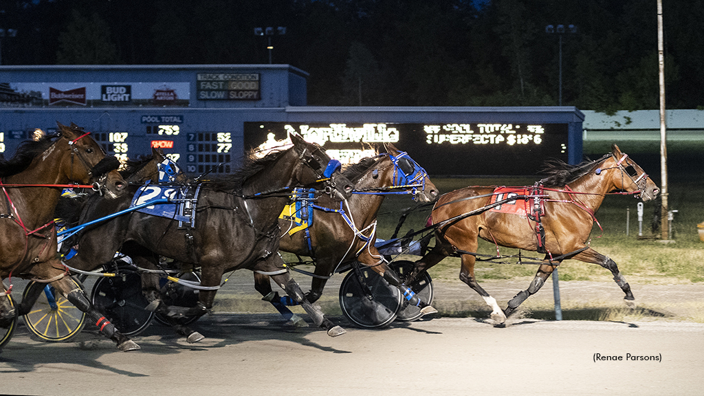 Artistic Cut Pockets Mares Open Victory