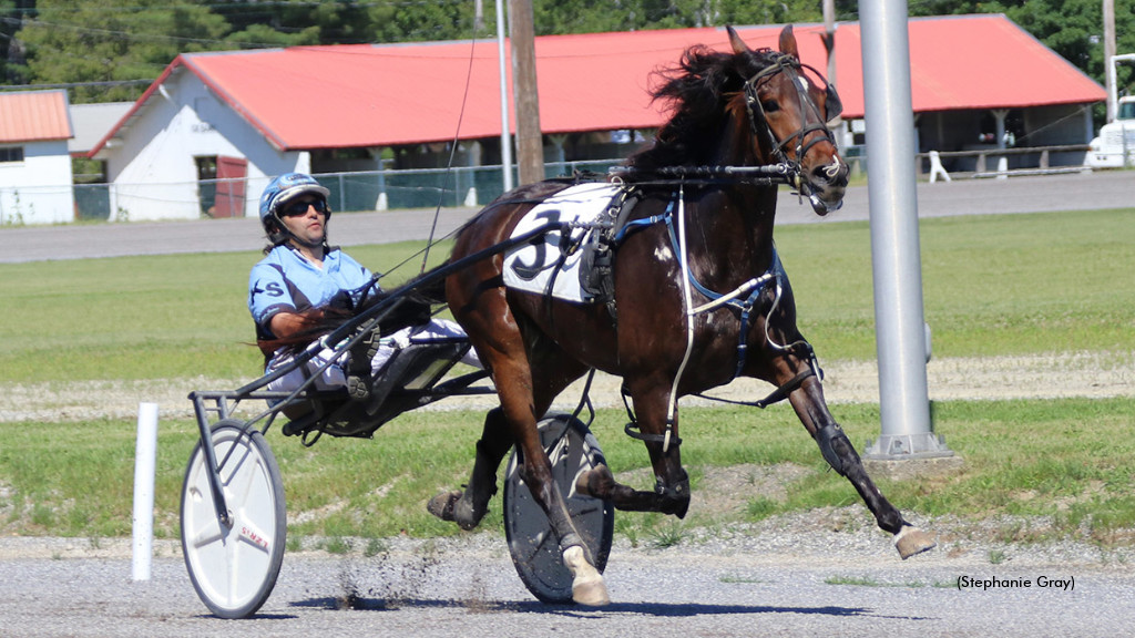 Outlawofthevalley Takes Maine Sire Stakes Friday