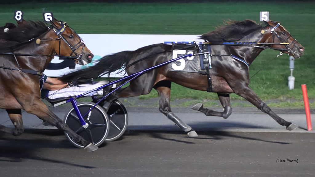 Favourites Fall In Hambletonian Oaks Elims