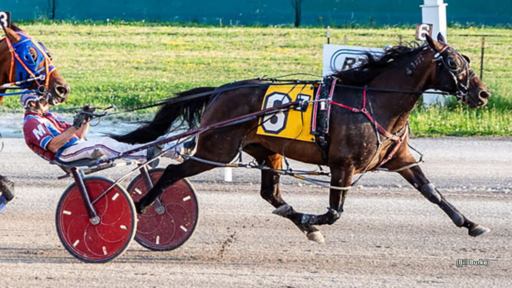 Smith Takes Buffalo Training Title Closing Night