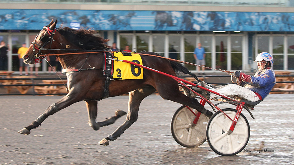 Freshmen Headline Mohawk Trotting Series Action Freshmen Headline Mohawk Trotting Series Action