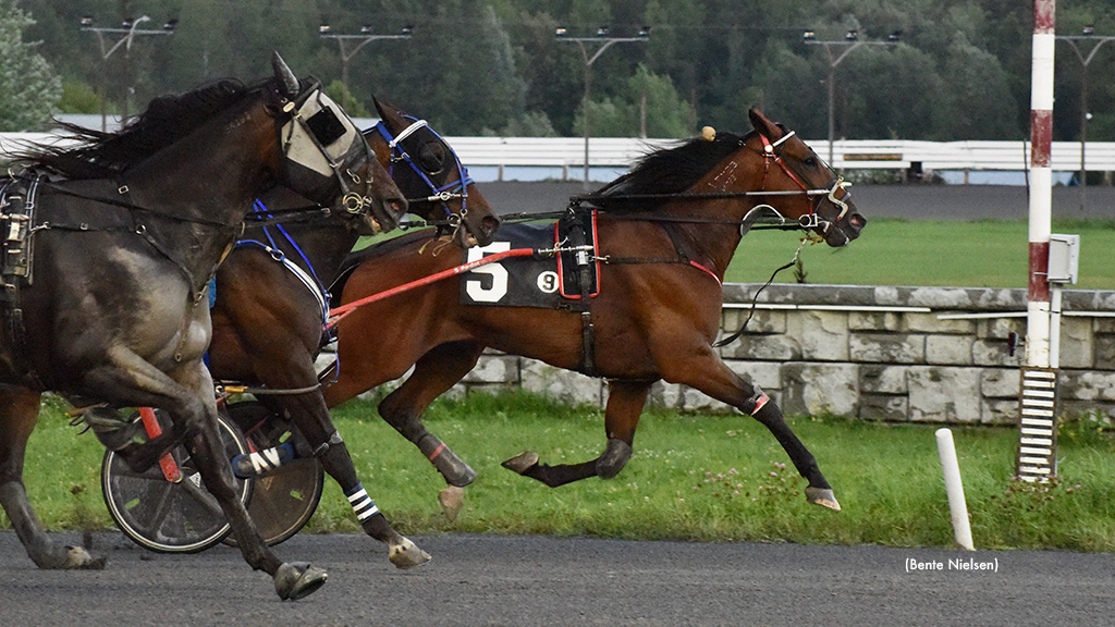 Raising Rusty, Pouliot Share Honours At Rideau