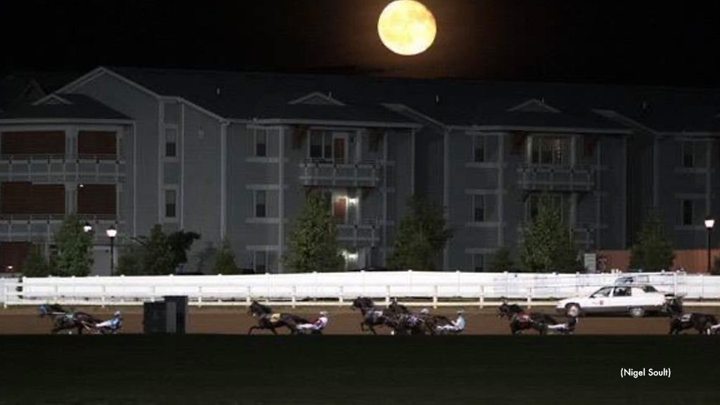 Night Racing Starts Sunday At The Red Mile