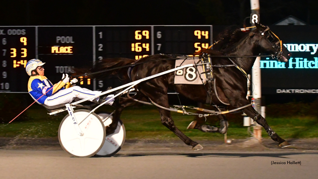 Moonshine Kisses Best In Saratoga Open