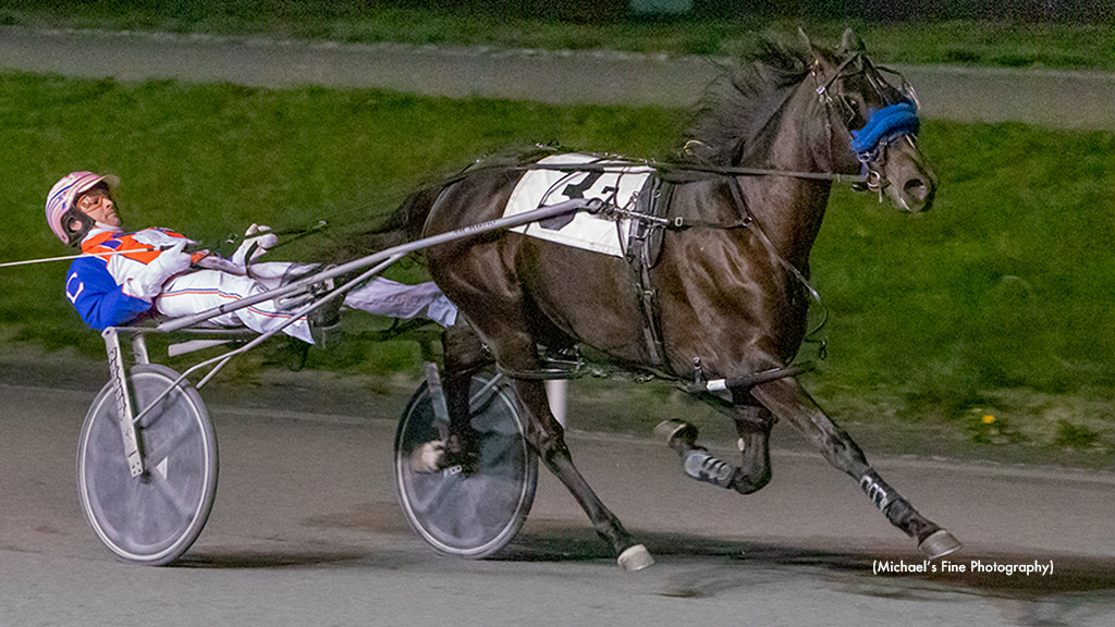 Over Ice, Buddy Knocks Extend Streaks In B.C. Stakes Finales