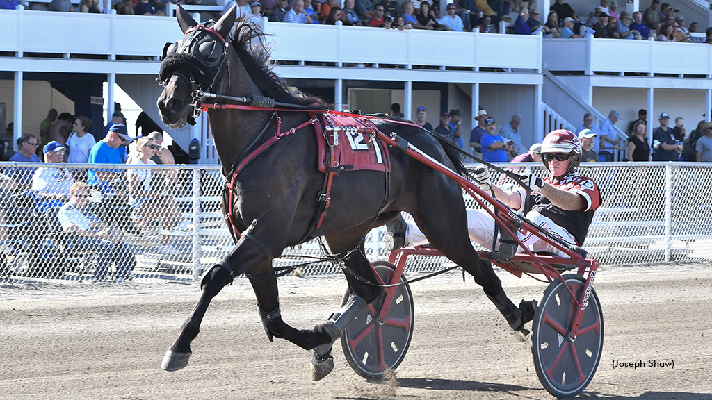 Maine Trotters Fly Through Fryeburg