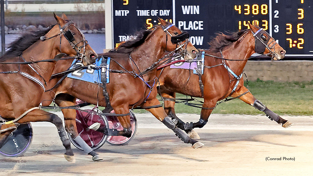 Dayton Opens To Marloe Hanover, Smoking Jet