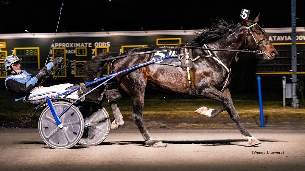 Flyhawk El Fuerte Takes Batavia Series Final