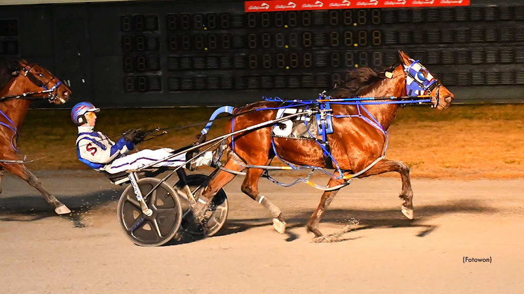 Penzance Hanover Rallies To Dover Open Win