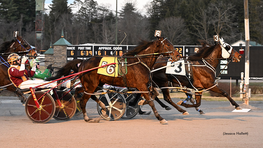 Lanjo Lee Wins Saratoga Open Pace