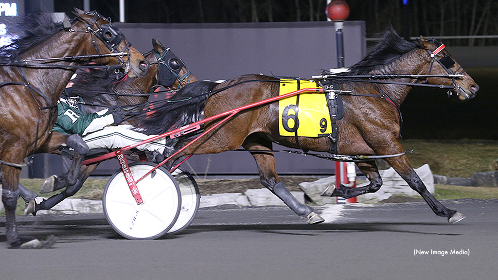 Pemberton Tops Preferred Foes At Mohawk