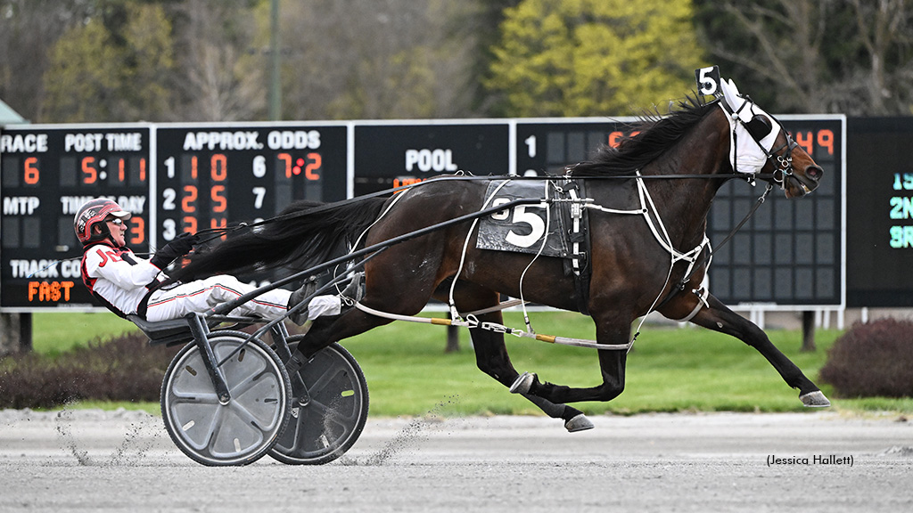 Lanjo Lee Speeds To Saratoga Open Win