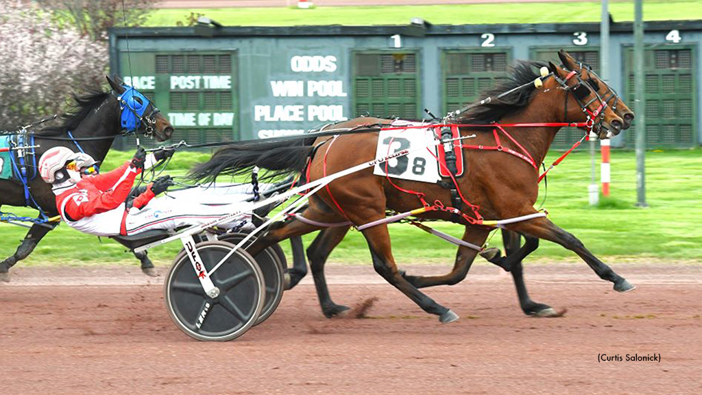 'Whassup,' 'Reggie' Win Pocono Weiss Finals