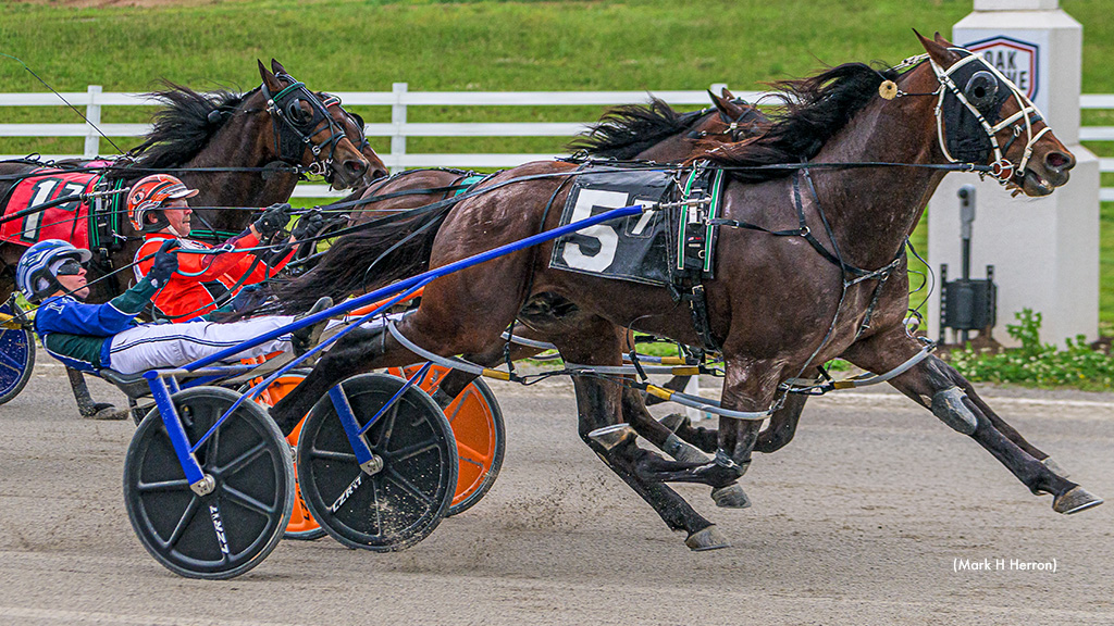 Combustion Clinches Kentucky Sires Stakes Upset