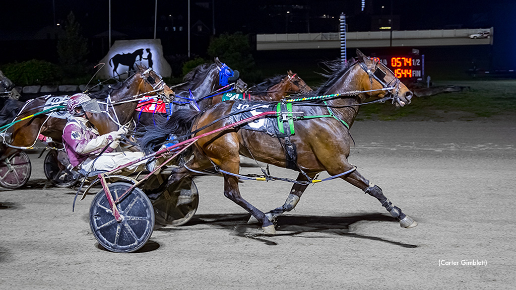 Heza Handy Man Upsets In London Preferred Pace