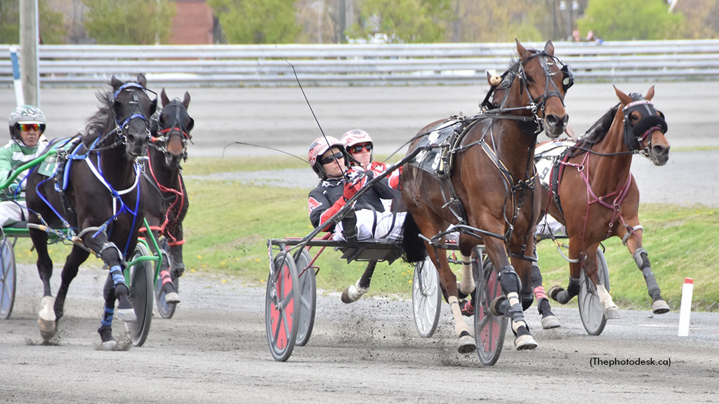 Uncontrollable Leads All The Way In 3R Preferred