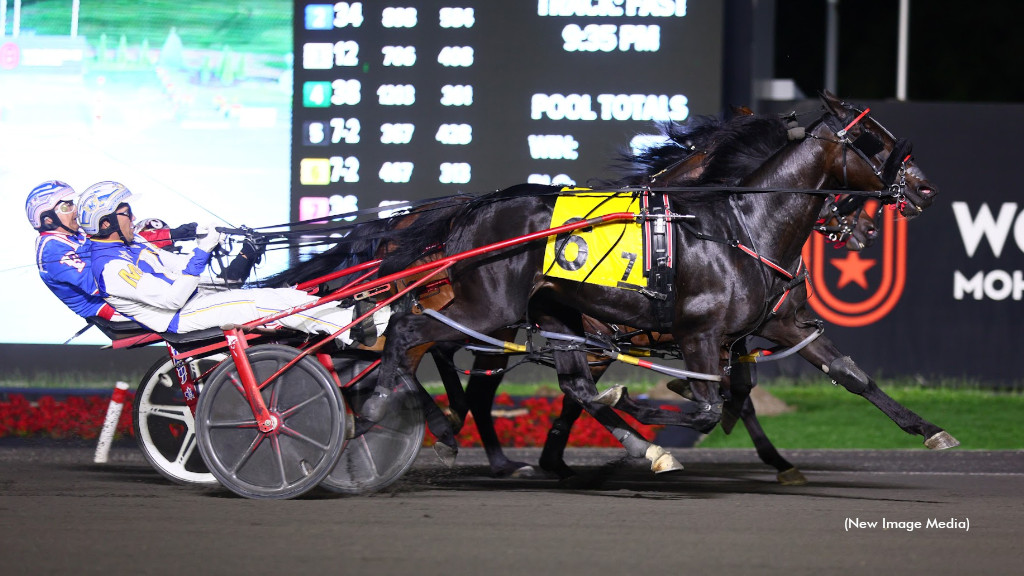 Chalk Hanover Sticks His Neck Out For Close Mohawk Win