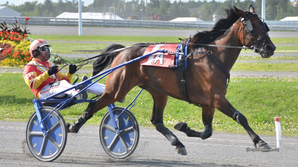 3R Preferred To Ciel Bleu; Lord Bedard Wins Training Debut