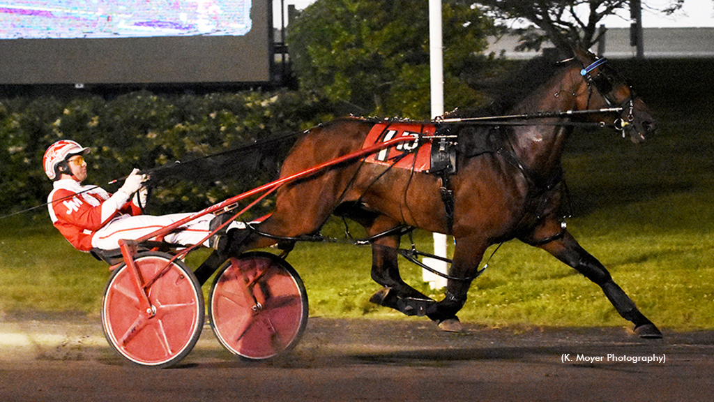 Fantastic Voyage Charts Winning Course At Ocean Downs