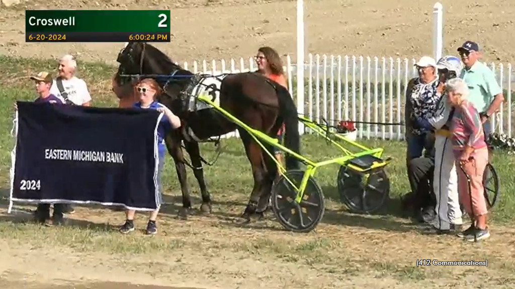 Lake, Hess Team Up For Croswell Grand Slam