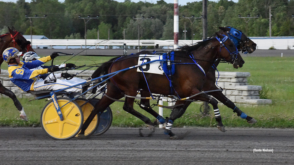 The Light Speed Secures Victory In Rideau Preferred