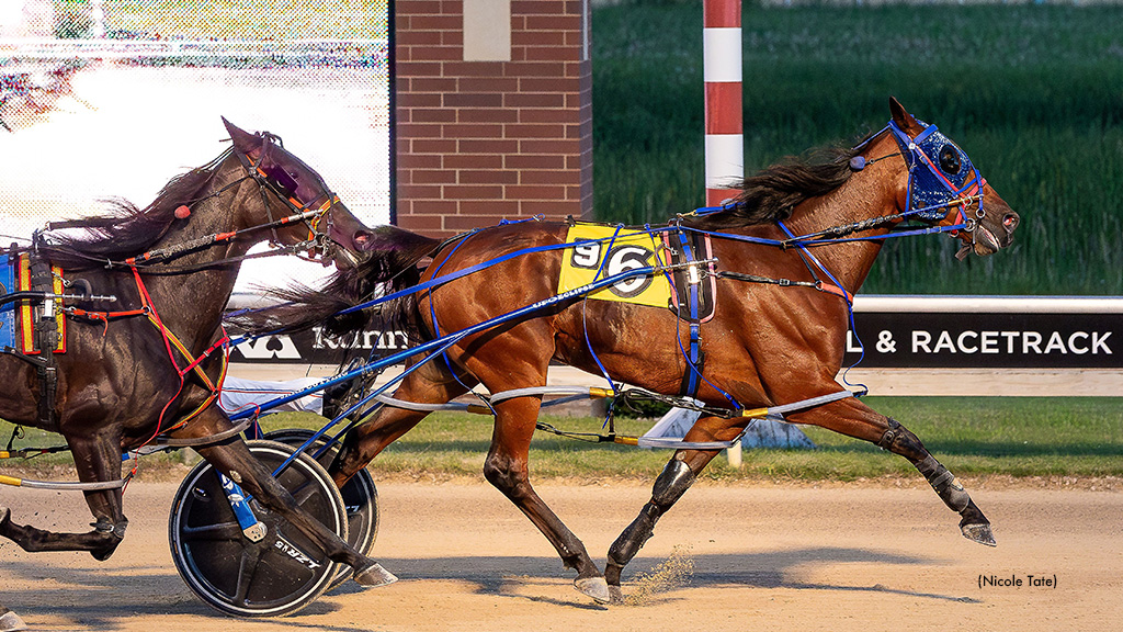 Illusion Seelster Tops Aces Series Finale